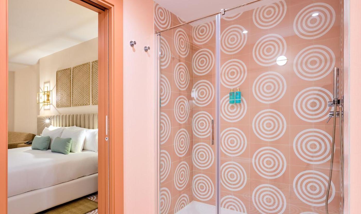 Double Room Puerta Real View